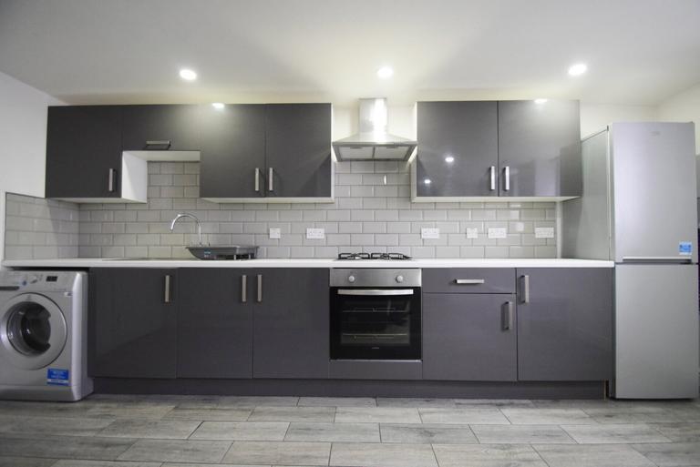 City Road, Roath, Cardiff, CF24 3DL