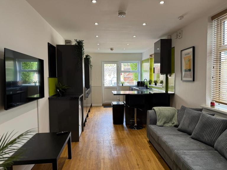 Monthemer Road, Cathays, Cardiff, CF24 4RA