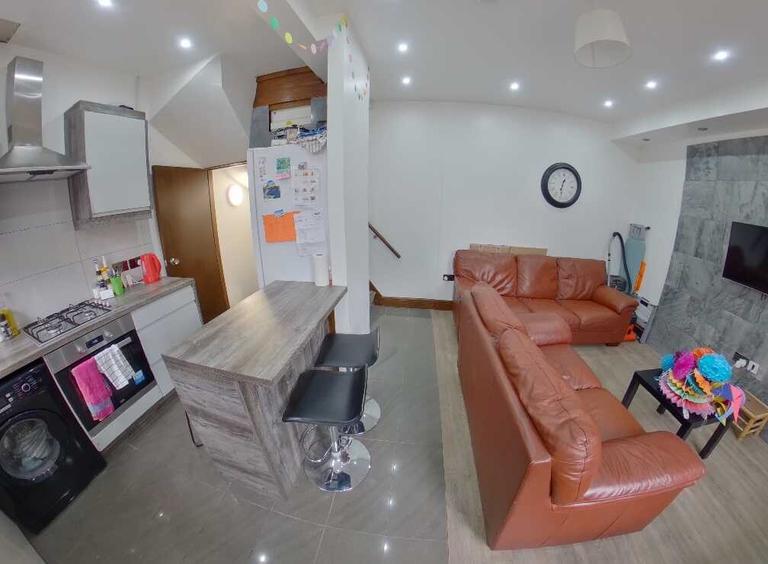 Thornville Terrace, , Leeds, Hyde Park, Leeds, LS6 1JT