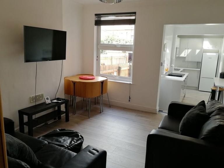 Leopold Street, Golden Triangle, Loughborough, LE11 5DW