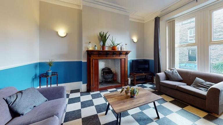 Ashgate Road, Broomhill, Sheffield, S10 3BZ