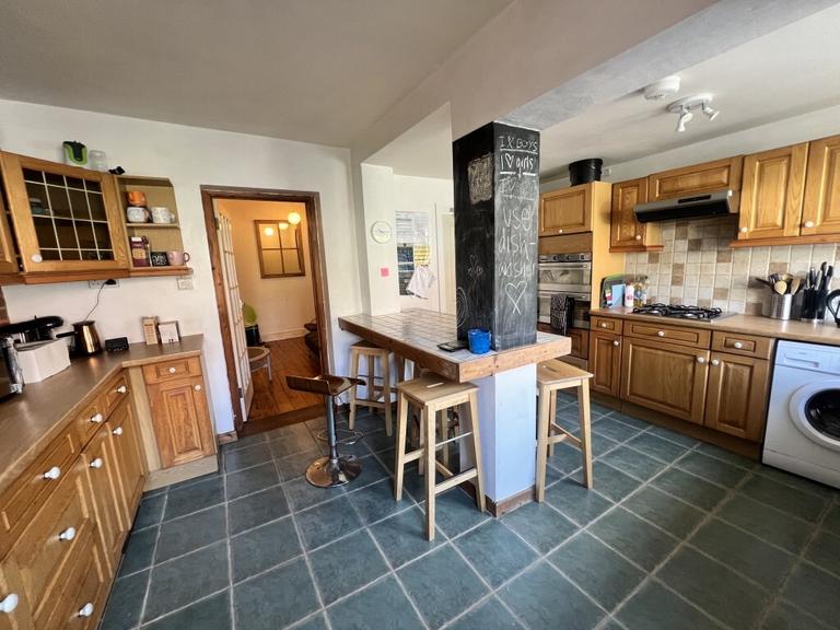 South Lawn Terrace, Newtown, Exeter, EX1 2SJ