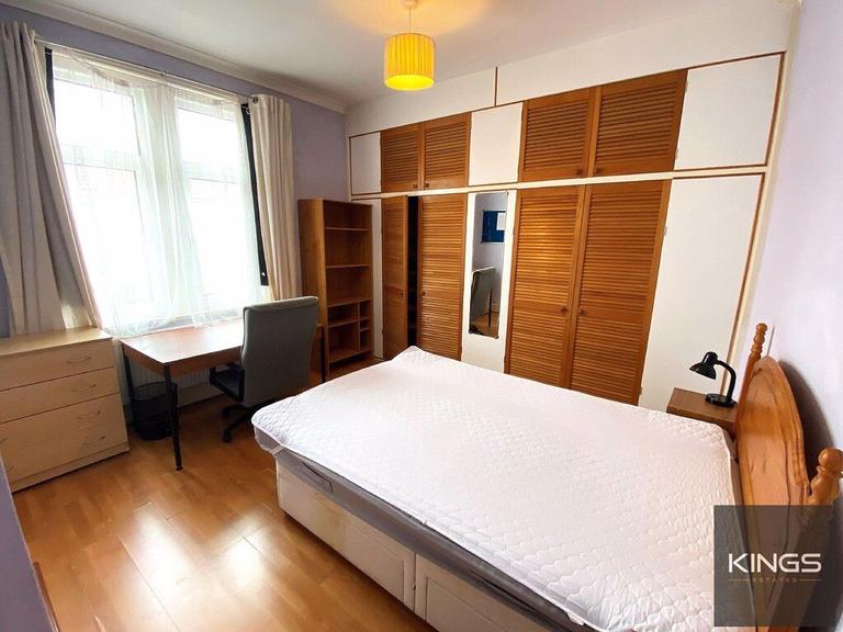 Telephone Road, Southsea, Portsmouth, PO4 0AZ