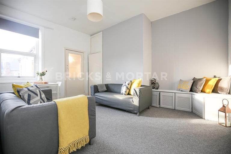 Grosvenor Gardens, Jesmond, Newcastle, NE2 1HQ