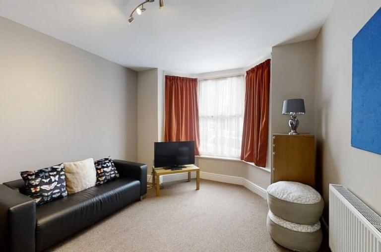 Hunter House Road, Ecclesall, Sheffield, S11 8TU