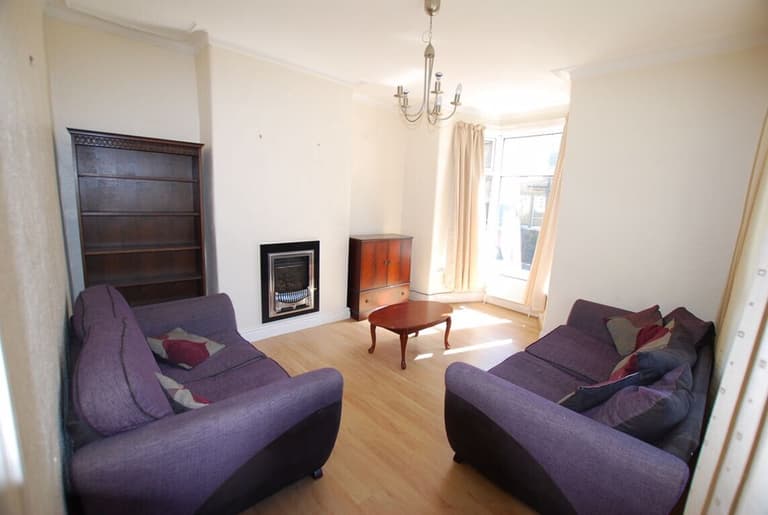 Coombe Road, Crookes, Sheffield, S10 1FF