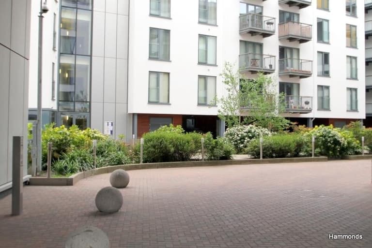 Roach Road, Canary Wharf, London, E3 2PG Roach Road, Canary Wharf, London, E3 2PG