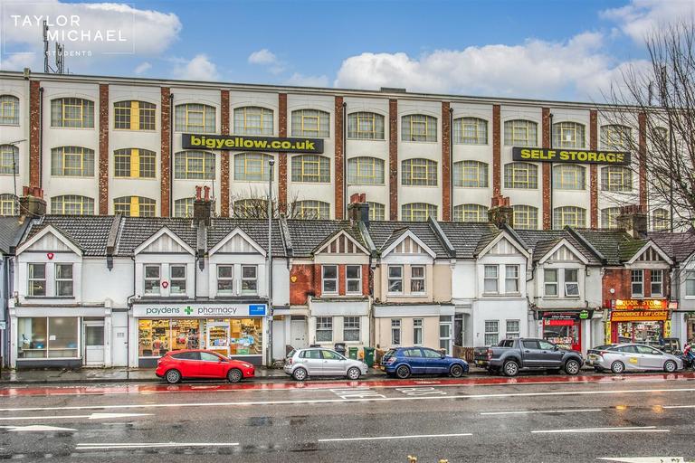 Coombe Terrace, Moulsecoomb, Brighton, BN2 4AD