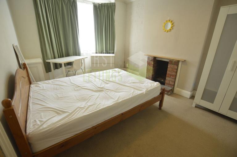 Howard Road, Clarendon Park, Leicester, LE2 1XL