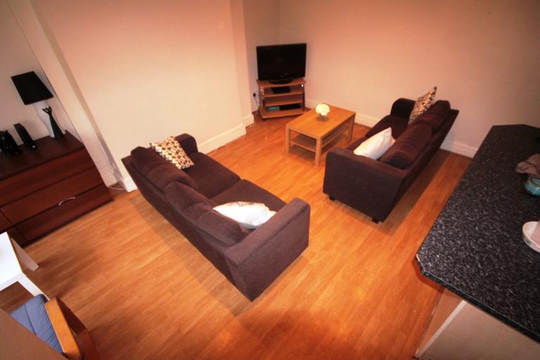 3 bedroom house for rent Talbot Avenue, Leeds, LS4 2PG UniHomes