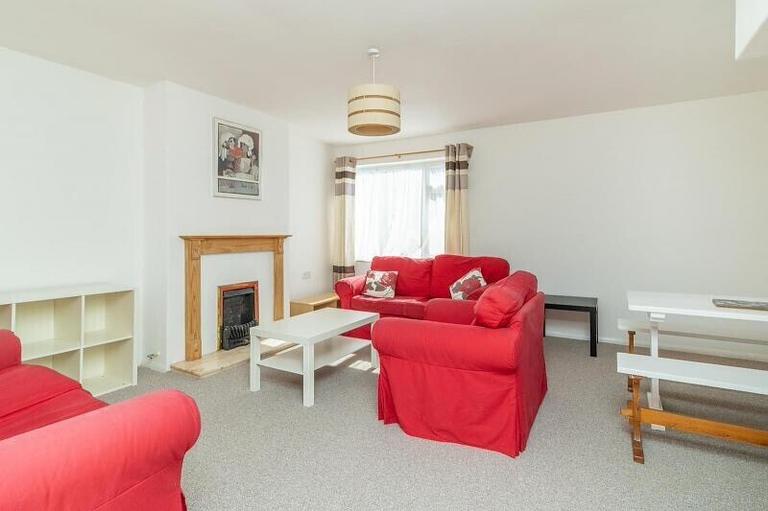 St. Stephens Court, King's Mile, Canterbury, CT2 7JP