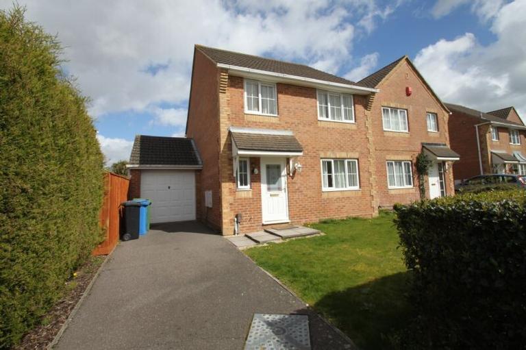Bishop Close, Ensbury Park, Bournemouth, BH12 5HE