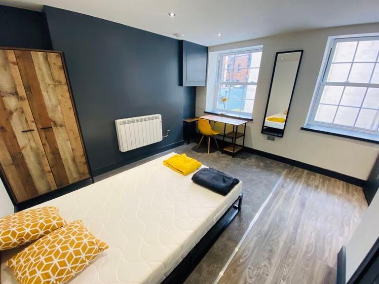 Broad Quay, City Centre, Bristol, BS1 4DA