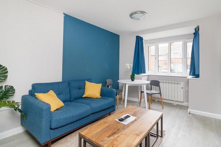 College Road, City Centre, Canterbury, CT1 1UW