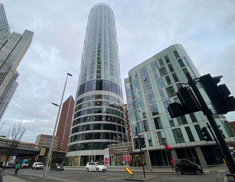 Sky Gardens, Battersea, London, SW8 2FY