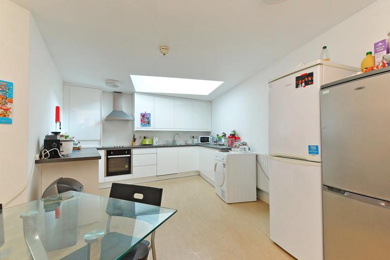 Glossop Road, Broomhill, Sheffield, S10 2QE