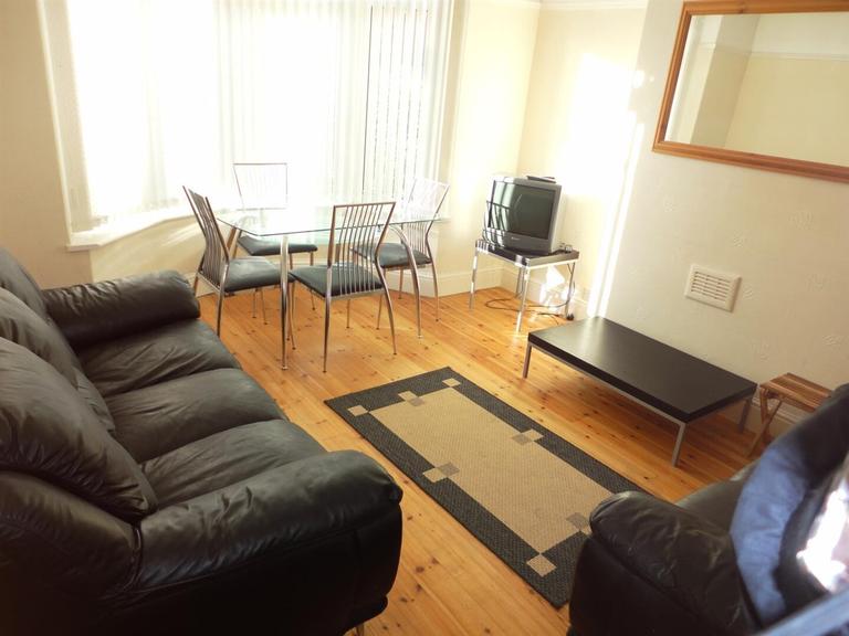 Hanover Crescent, Victoria Park, Manchester, M14 5PA