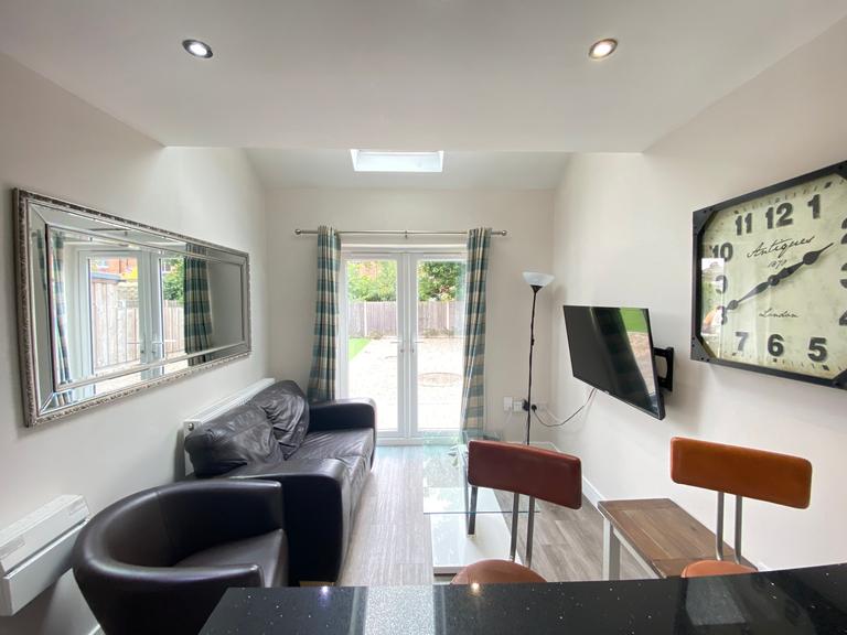 3 bedroom house for rent Charnwood Grove, Nottingham, NG2 7NT UniHomes