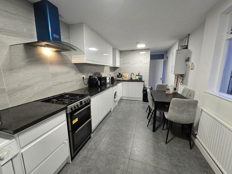 Bedford Street, Canton, Cardiff, CF24 3DA