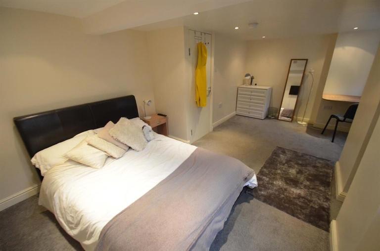 Mayville Street, Hyde Park, Leeds, LS6 1ND