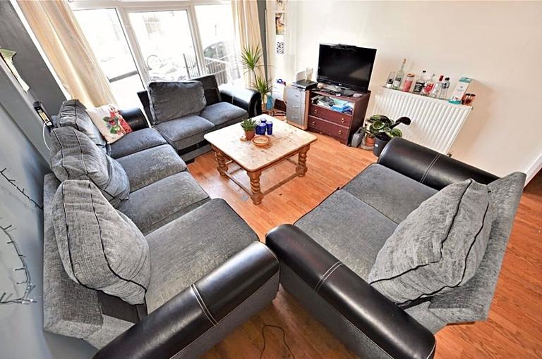 Richmond Avenue, Hyde Park, Leeds, LS6 1BZ