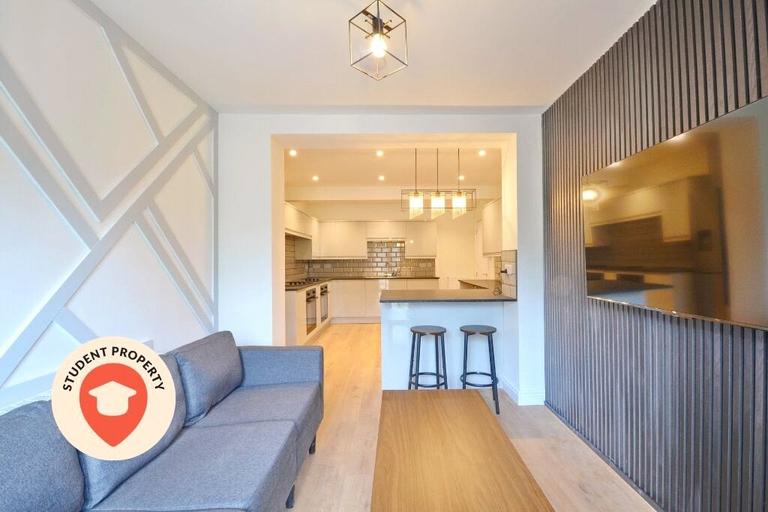 Knighton Road, Southmead, Bristol, BS10 5SG