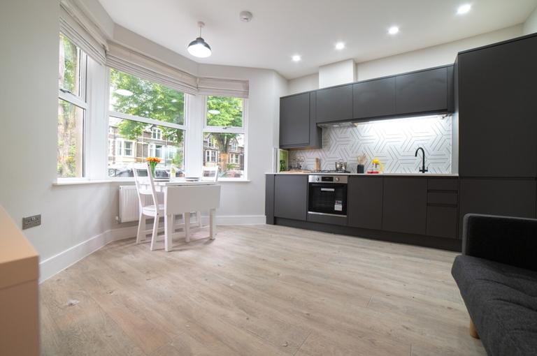 Ruthin Gardens, Cathays, Cardiff, CF24 4AU