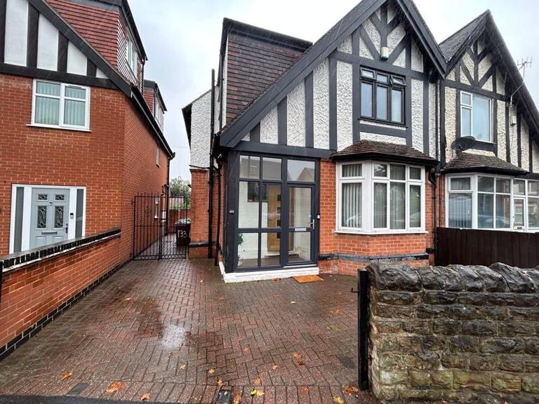 Lenton Boulevard, Lenton, Nottingham, NG7 2BT
