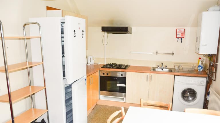 Turners Lane, Broomhill, Sheffield, S10 1BP Turners Lane, Broomhill, Sheffield, S10 1BP