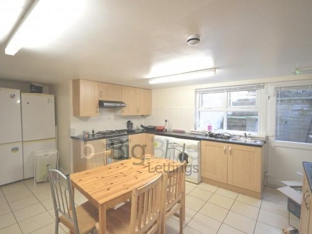 Cardigan Road, Headingley, Headingley, Leeds, LS6 3AE