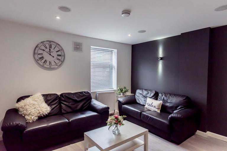 Queen Anne Street, Shelton, Stoke-on-Trent, ST4 2EQ