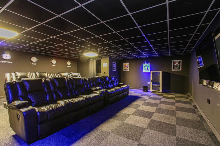 Broadgate, Beeston, Nottingham, NG9 2HF