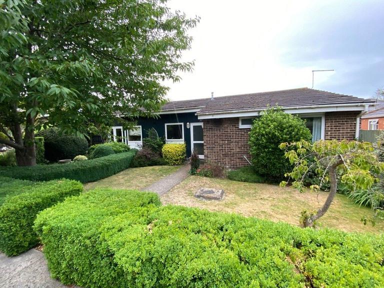 Ulcombe Gardens, Hales Place, Canterbury, CT2 7QZ