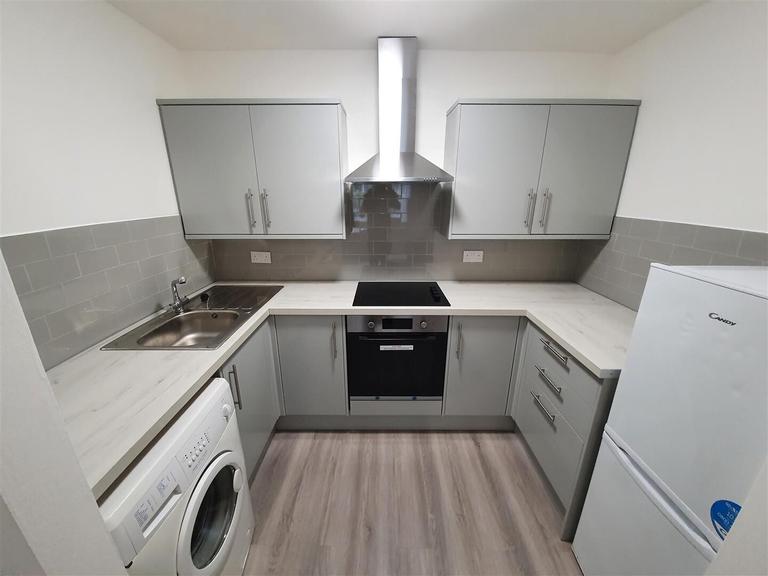 Richmond Court, Roath, Cardiff, CF24 3AZ