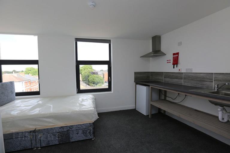 Birkin Avenue, Radford, Nottingham, NG7 5AR