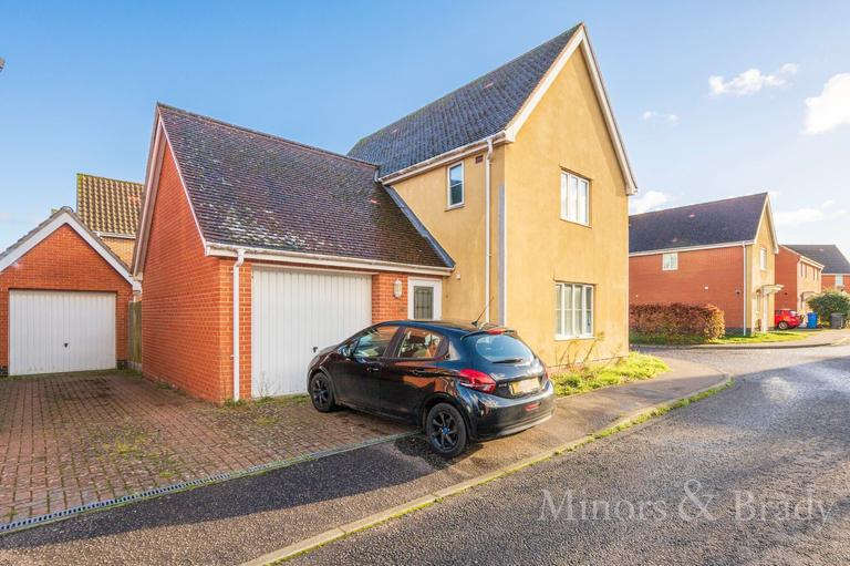 Roe Drive, North & West Earlham, Norwich, NR5 8BT