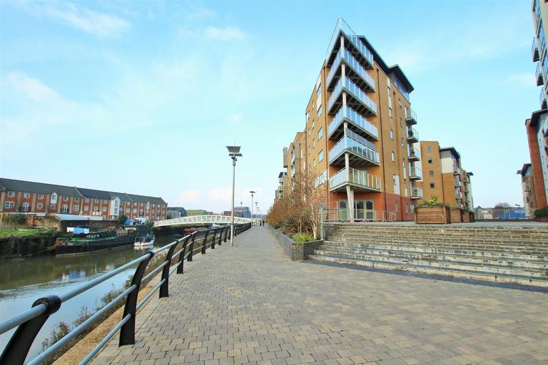 2 bedroom apartment for rent Sail House, Colchester, CO2 8YP UniHomes