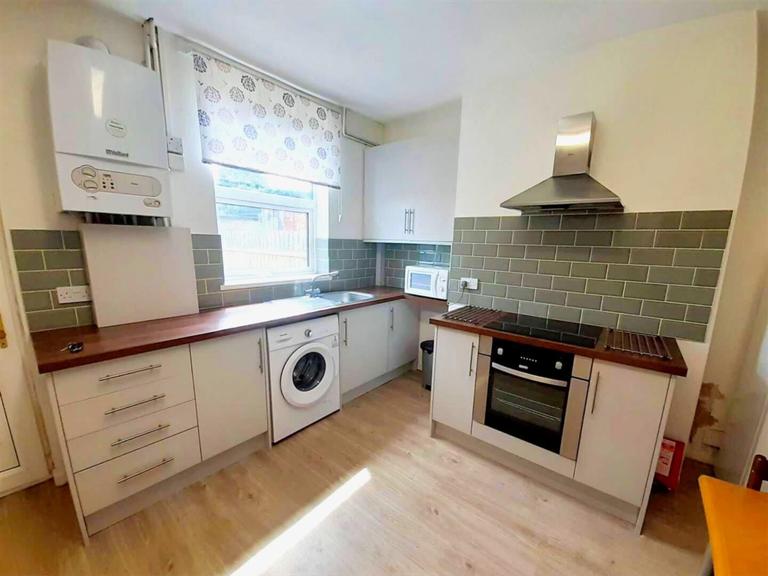 Evelyn Road, Crookes, Sheffield, S10 5FE