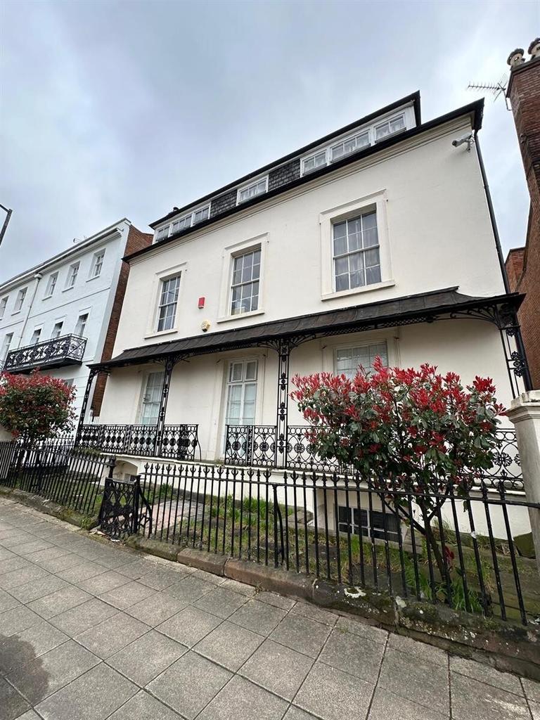 Clarendon Place, Ground Floor, Town Centre, Leamington Spa, CV32 5QL