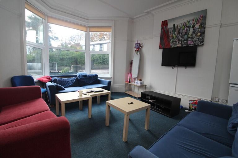 6 bedroom house for rent Roslin Road, Sheffield, S10 1FA UniHomes
