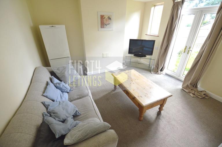 Heather Road, Knighton, Leicester, LE2 6DD