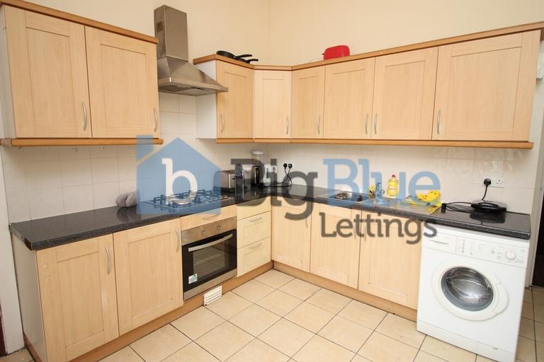 Victoria Road, Hyde Park, Hyde Park, Leeds, LS6 1AS