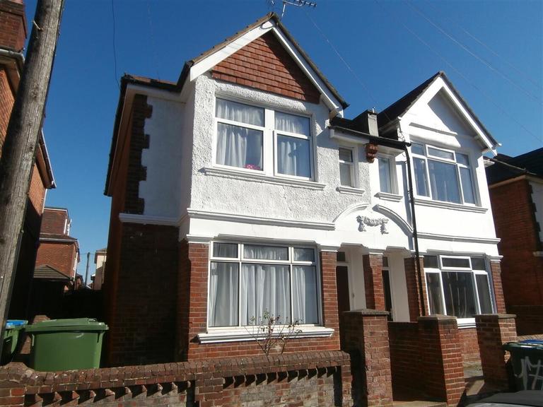 5 bedroom house for rent Harborough Road, Southampton, SO15 2FZ UniHomes