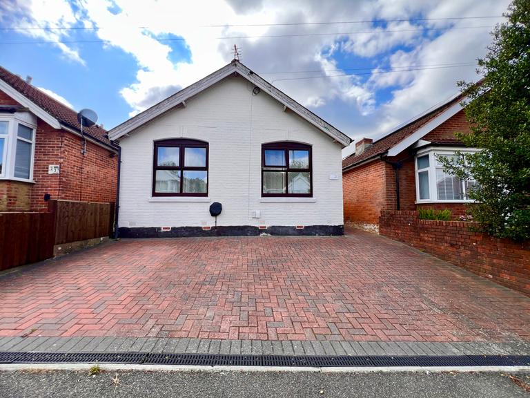 Norham Avenue, Bassett, Southampton, SO16 6PS