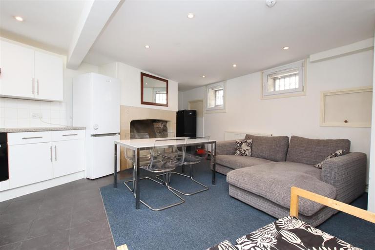 7 bedroom house for rent Guinea Lane, Bath, BA1 5NB UniHomes