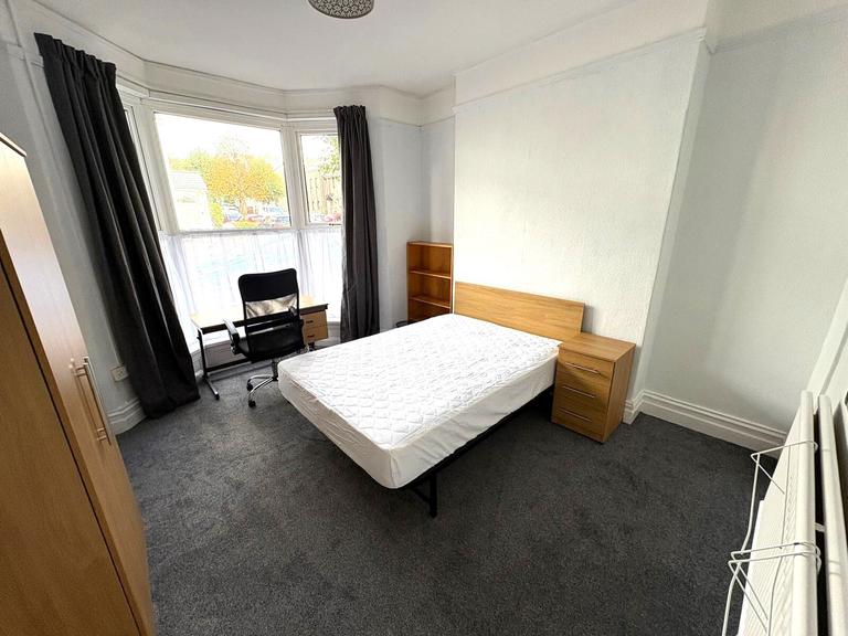Glanbrydan Avenue, Uplands, Swansea, SA2 0HR