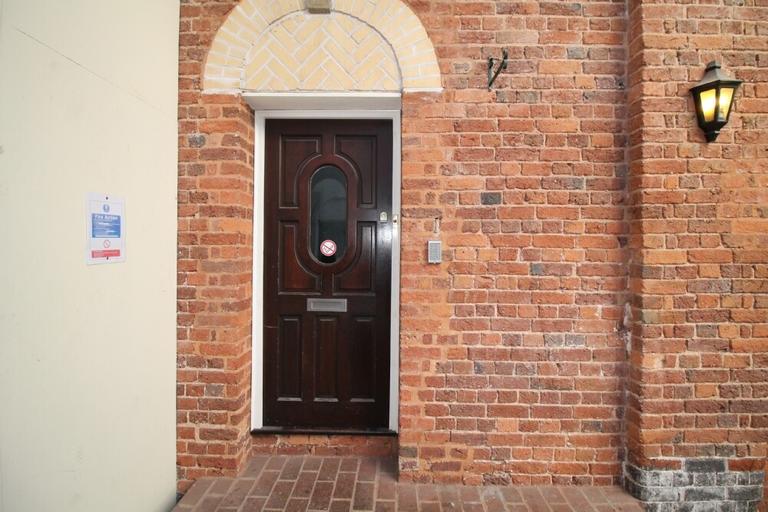 The Courtyard St Annes Well Mews, City Centre, Exeter, EX4 3ET