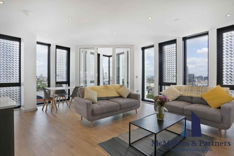 87B Newington Causeway, Elephant and Castle, London, SE1 6GA