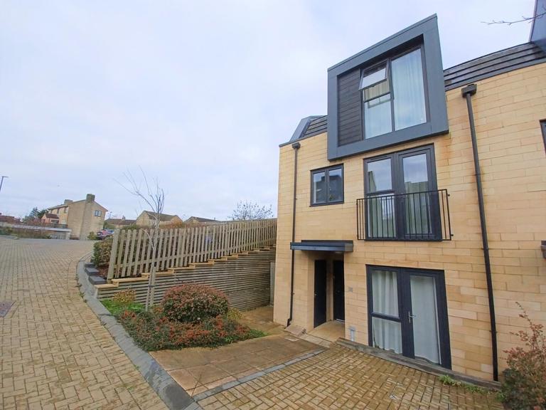 4 bedroom house for rent Red Lion Lane, Bath, BA2 2FN UniHomes