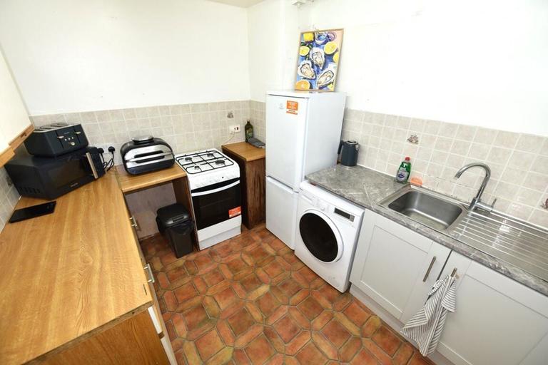 Otley Road, Headingley, Leeds, LS6 3QG